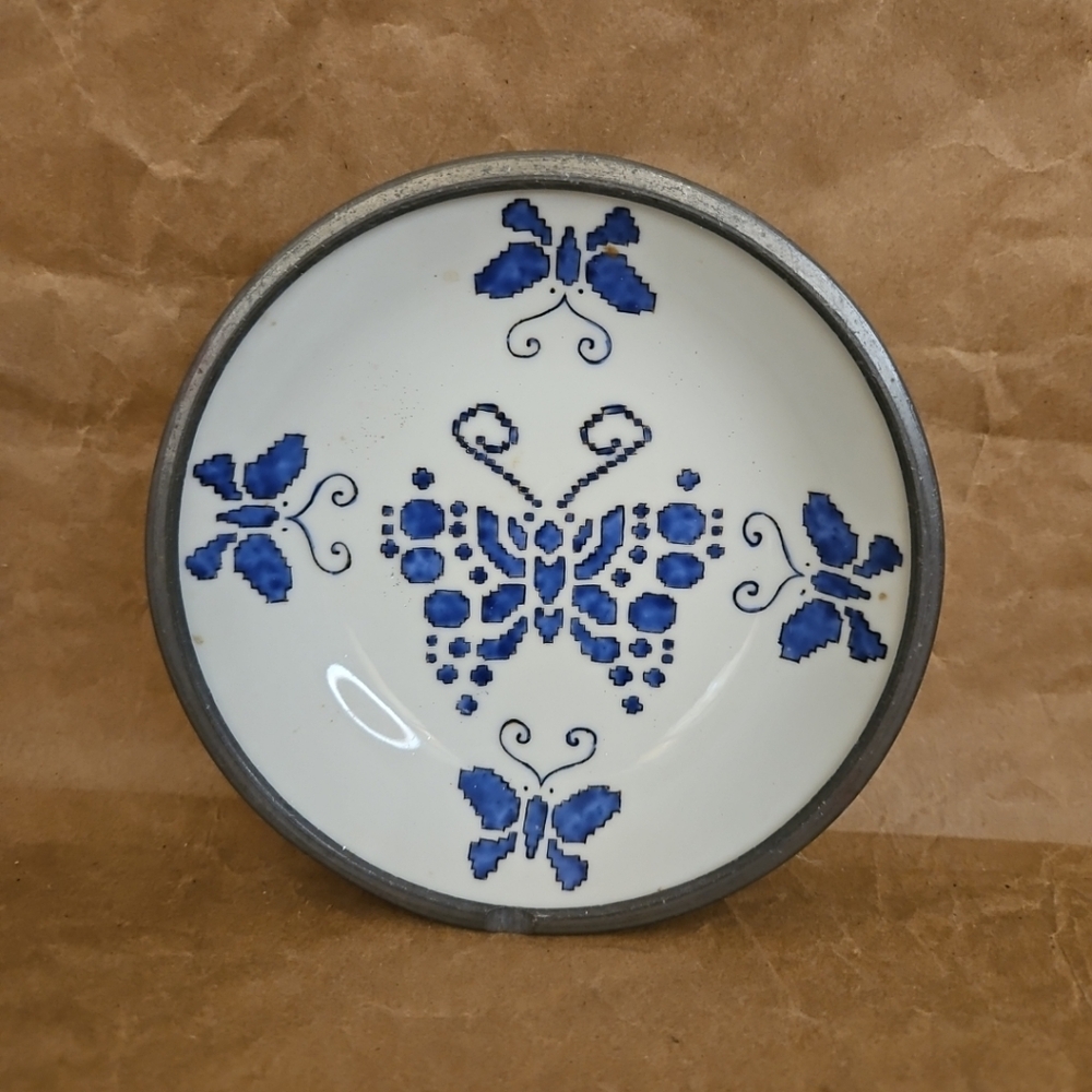 Rice Bowl metal outer Japanese ceramic round blue white made in Hong Kong